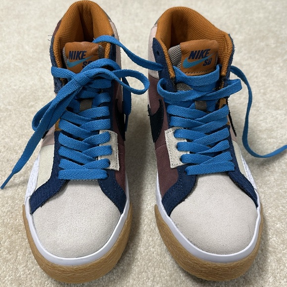 Nike SB Blazer Mid Mosaic - Wine Blue Pink - DA8854-600 Never worn. No box - Picture 2 of 10